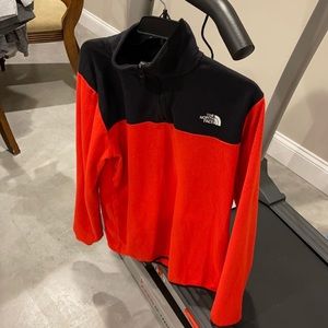 North face sweatshirt half zip